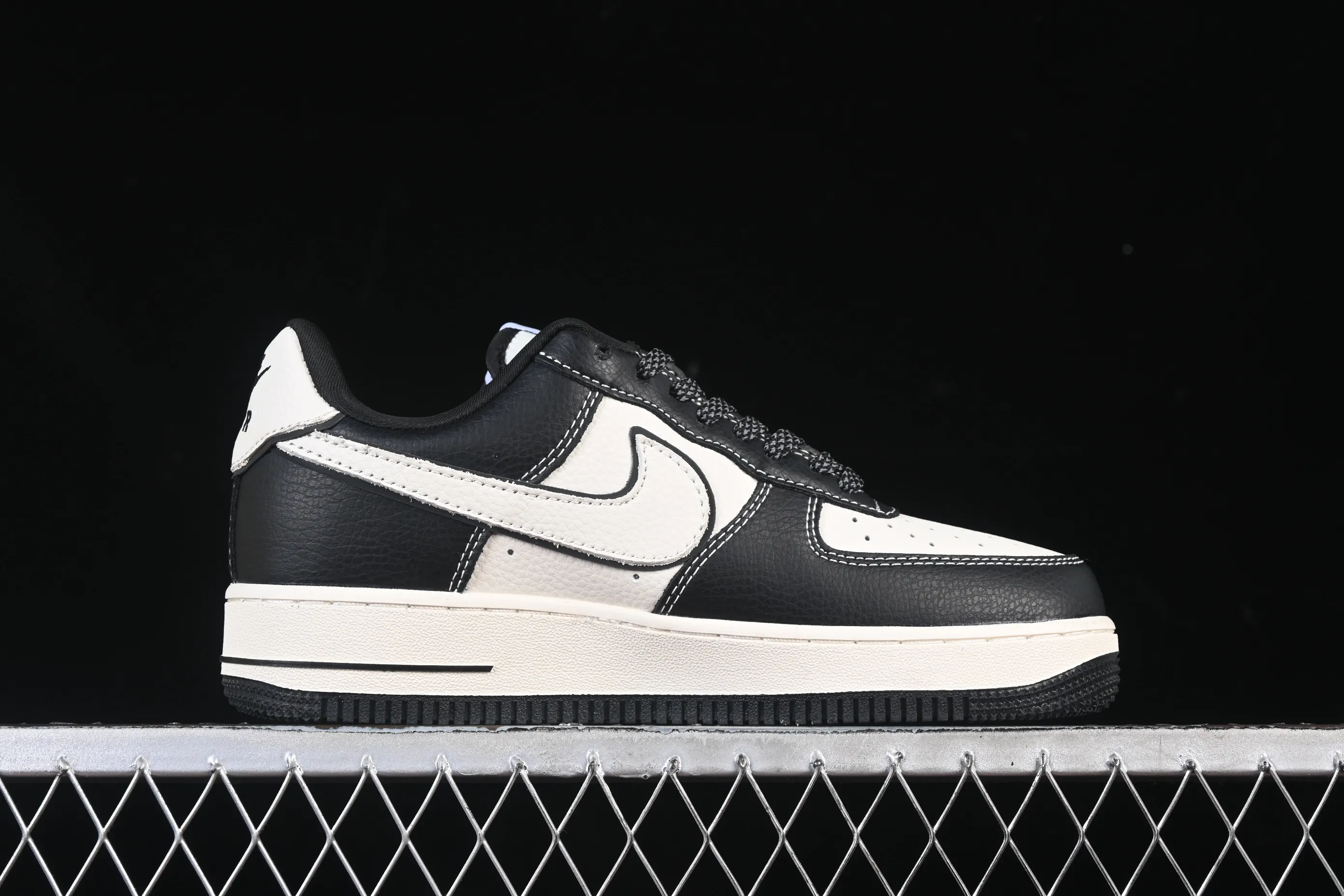 All categories Nk Air Force 1 Air Force series Nk Air Force 1 Low Air Force low-top Nike Air Force 1'07 Low Stusi co-branded classic black and white panda Air Force 1 low-top casual sneakers DD1982-318